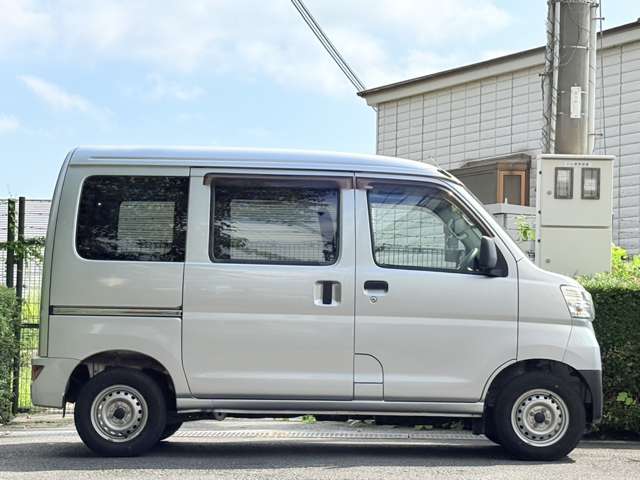 Daihatsu Hijet Cargo 8