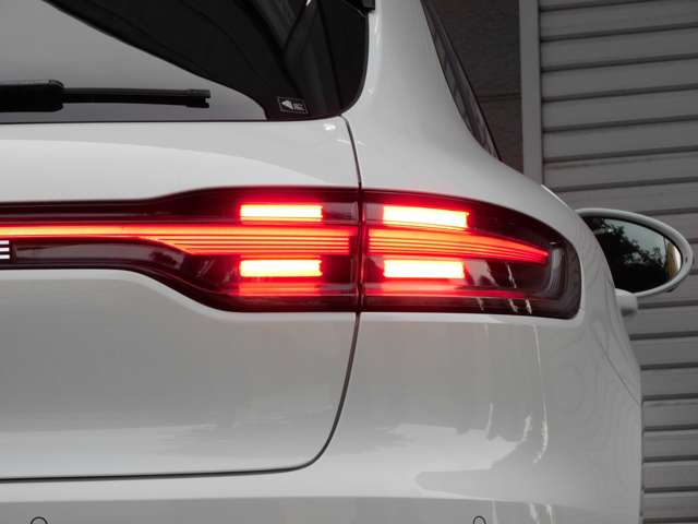 Porsche Macan 6