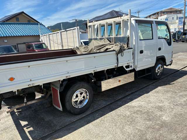 Isuzu Elf 4