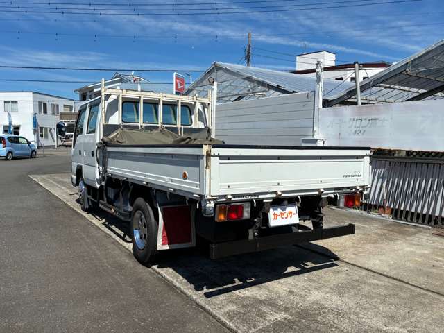 Isuzu Elf 7