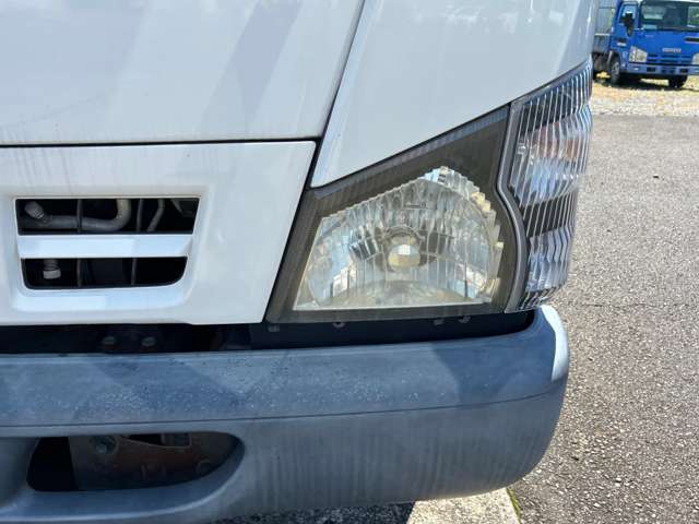 Isuzu Elf 10