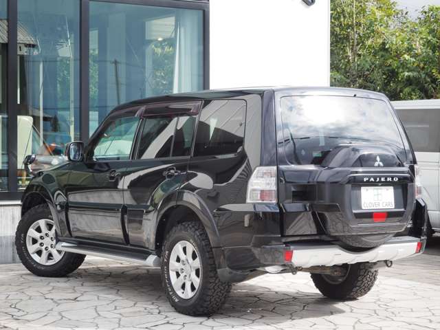 Mitsubishi Pajero 12