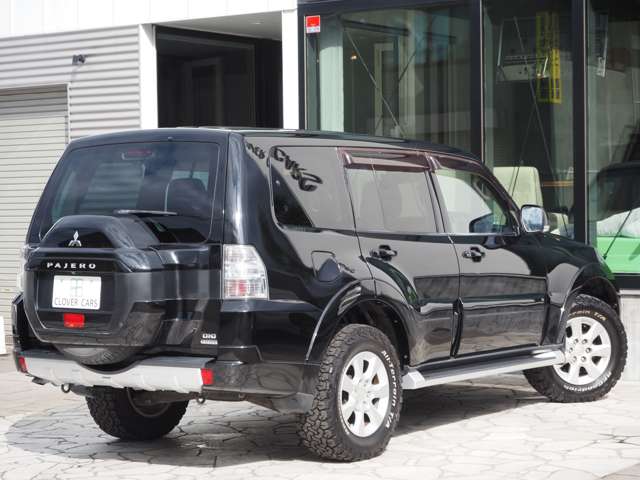 Mitsubishi Pajero 10