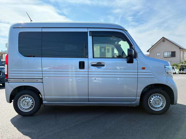 Honda N-VAN 8