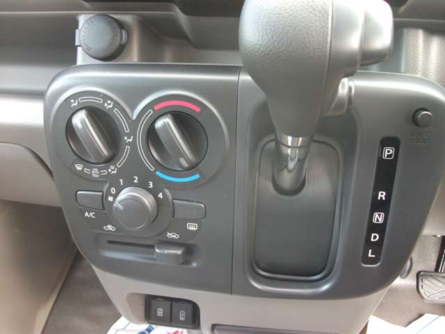 Suzuki Every 12