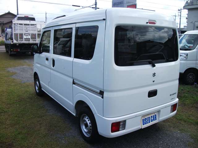 Suzuki Every 8