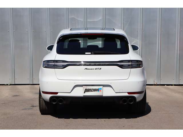 Porsche Macan 6