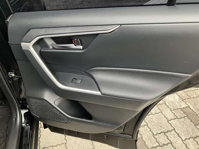 Toyota RAV4 11