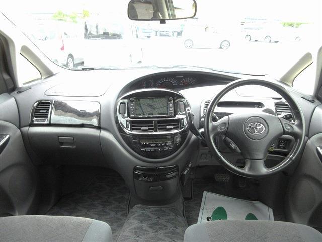 Toyota Estima 11