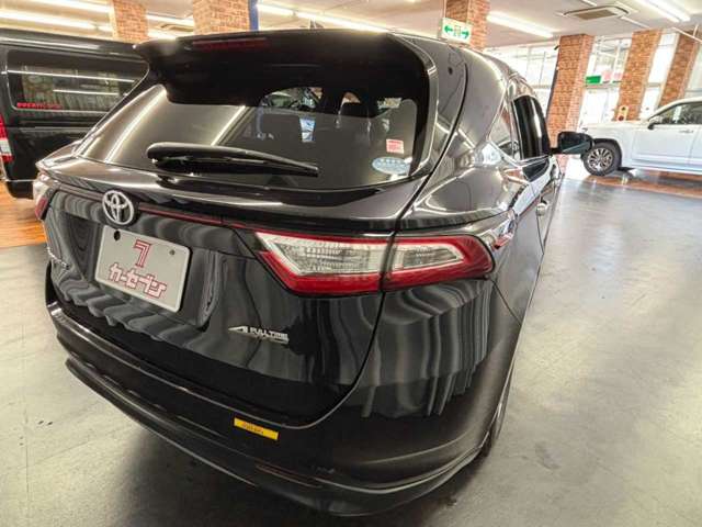 Toyota Harrier 10