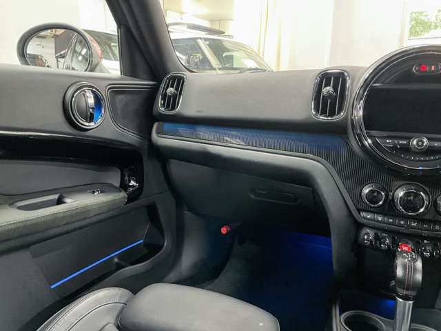 MINI Crossover 7