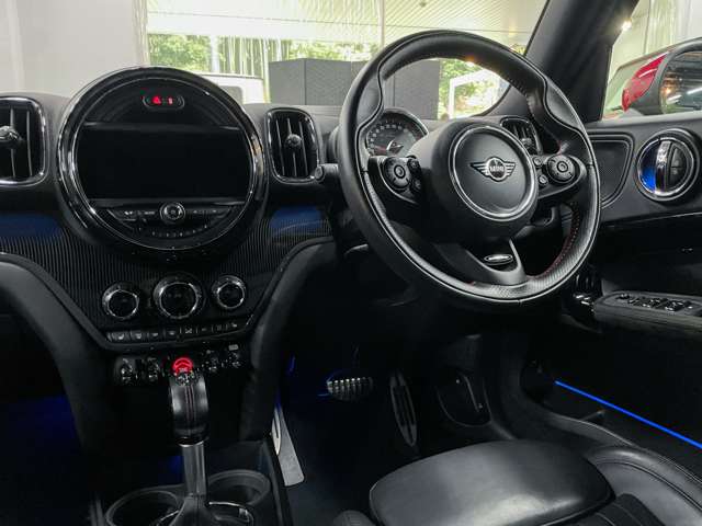 MINI Crossover 8