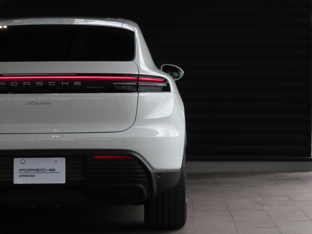 Porsche Macan 11