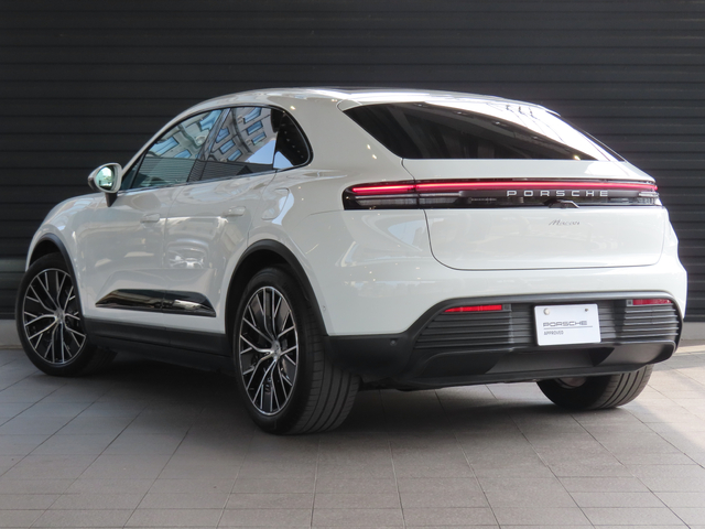 Porsche Macan 9