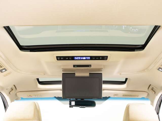 Toyota Alphard 9
