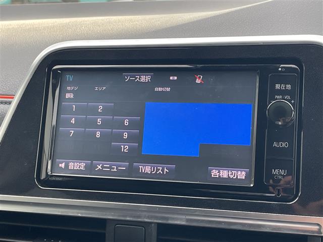 Toyota Sienta 4