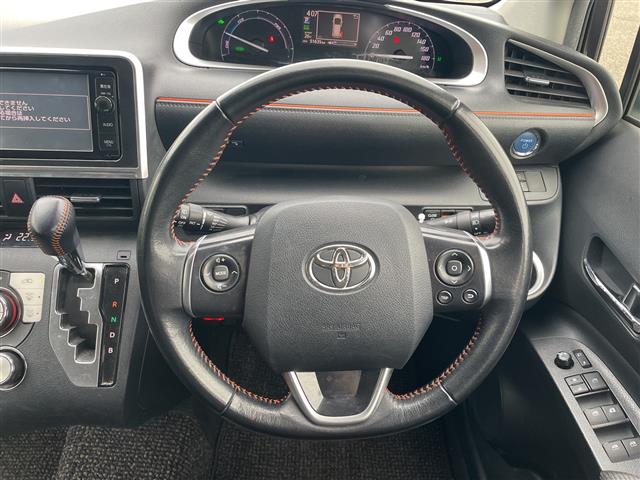 Toyota Sienta 6