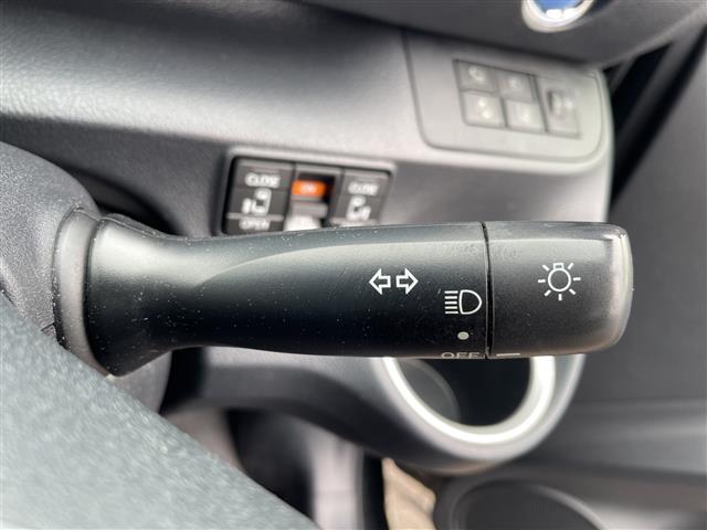 Toyota Sienta 11
