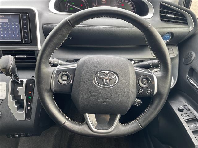 Toyota Sienta 7