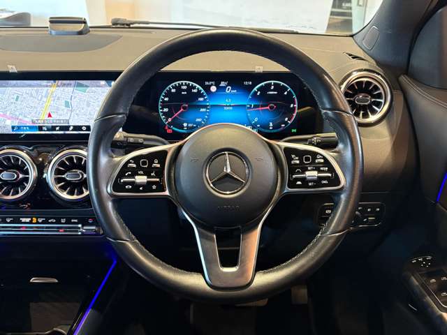 Mercedes-Benz GLA-Class 8