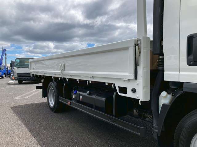 Isuzu Elf 11