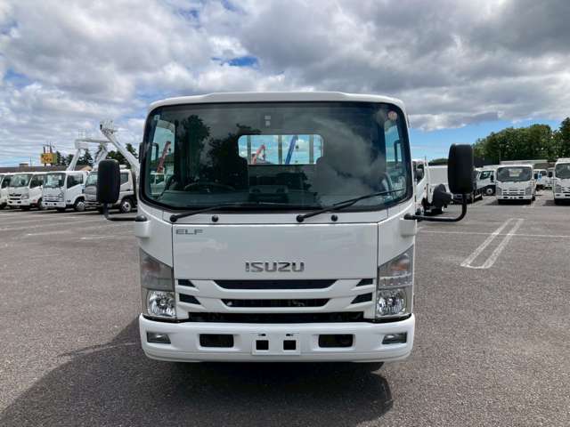 Isuzu Elf 2