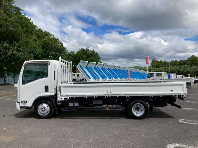Isuzu Elf 8