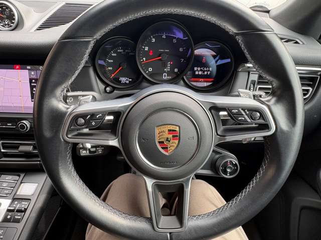 Porsche Macan 11