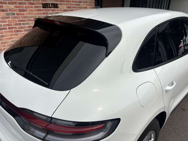 Porsche Macan 12