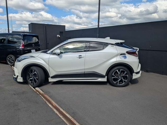 Toyota C-HR 6