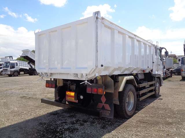 Mitsubishi Fuso Super Great 3