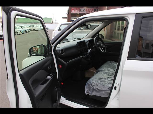 Mitsubishi eK X 10