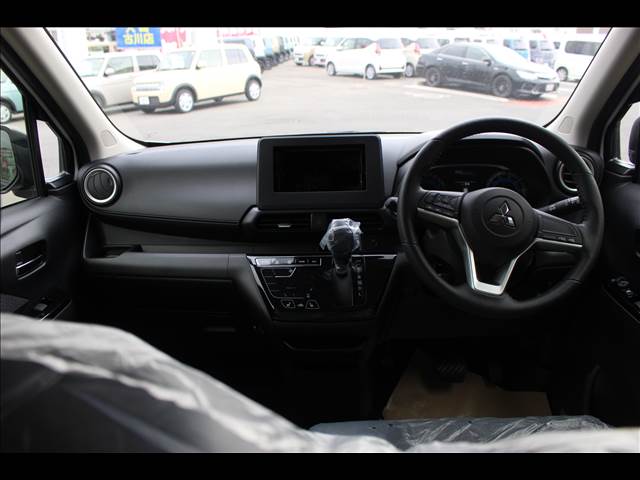 Mitsubishi eK X 11