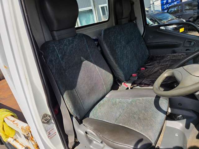 Mitsubishi Fuso Canter Guts 12