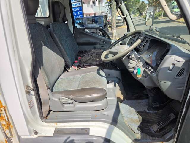 Mitsubishi Fuso Canter Guts 10