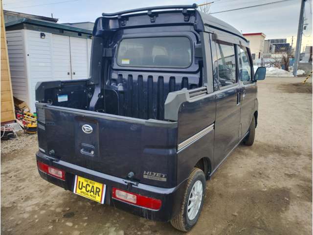 Daihatsu Hijet Deck Van 11