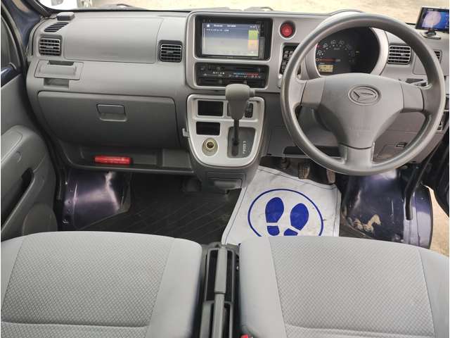 Daihatsu Hijet Deck Van 4
