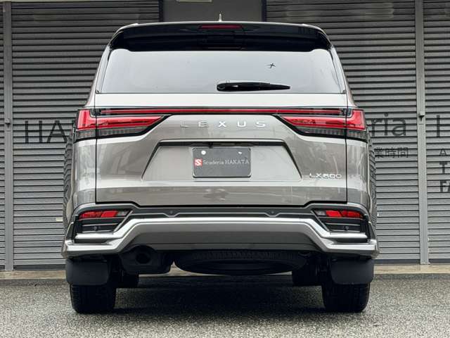 Lexus LX 7