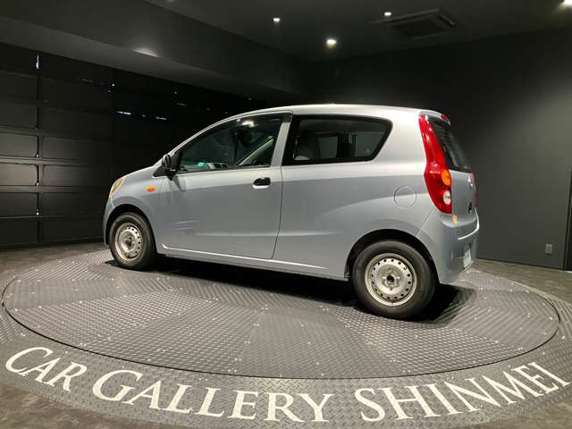 Daihatsu Mira 12