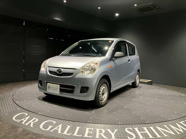 Daihatsu Mira 9