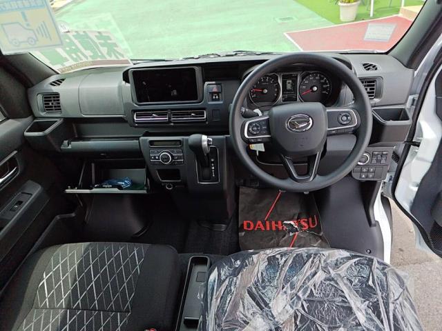 Daihatsu Atrai 3