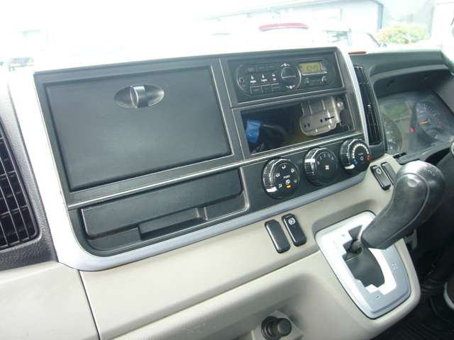 Mitsubishi Fuso Canter 4