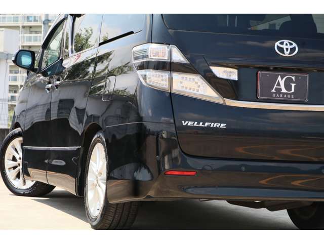 Toyota Vellfire 12