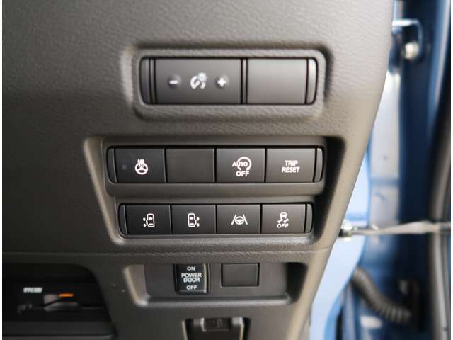 Mitsubishi Delica Mini 11