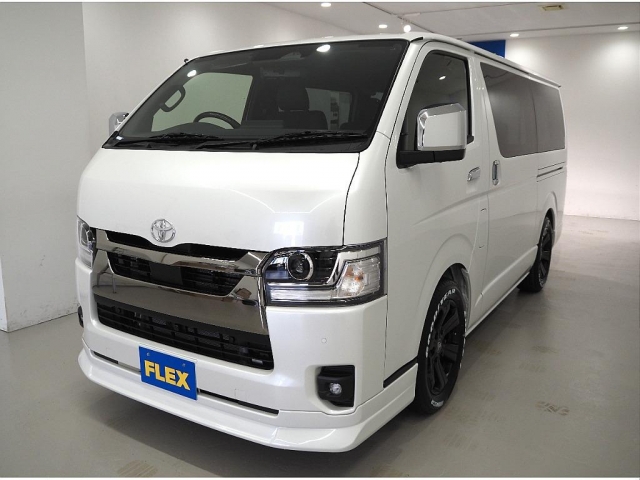 Toyota Hiace Van 4