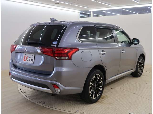 Mitsubishi Outlander PHEV 9