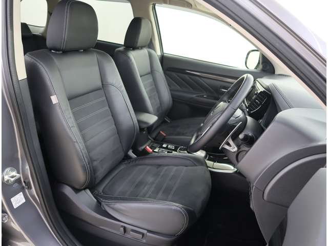 Mitsubishi Outlander PHEV 10