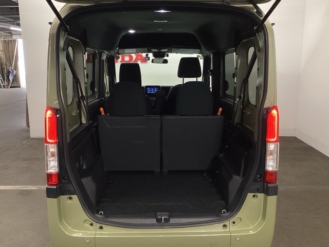 Honda N-VAN 8