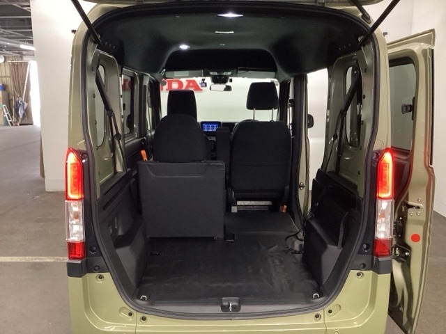 Honda N-VAN 9