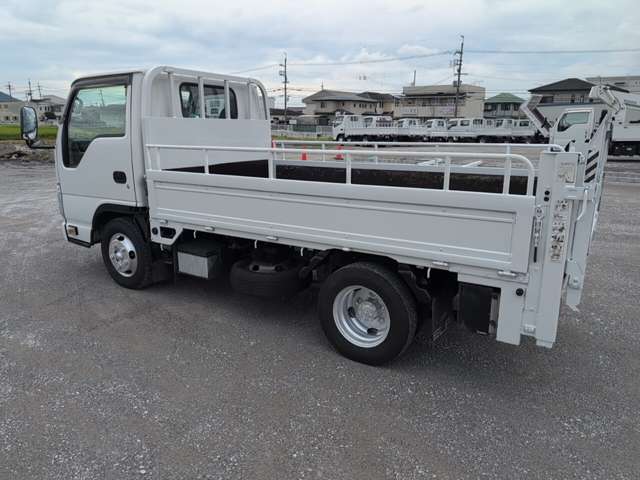 Isuzu Elf 4